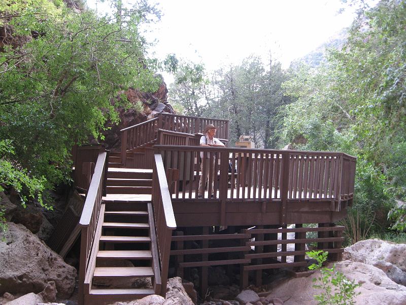 Tonto Natural Bridge 099.jpg